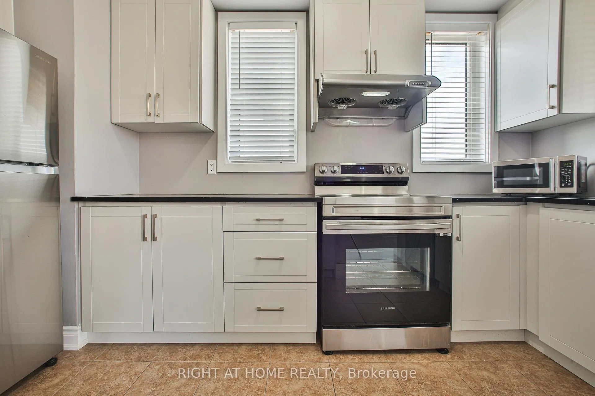 Photo 26 of Unit 102, 590 North Service Road, Hamilton, Lakeshore — HOMEH