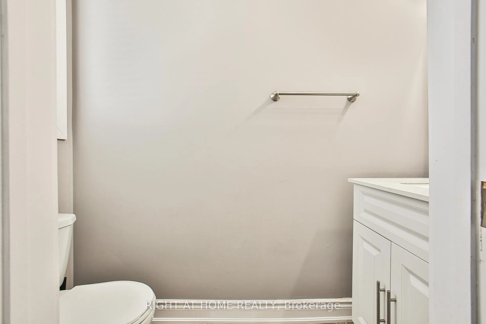 Photo 27 of Unit 102, 590 North Service Road, Hamilton, Lakeshore — HOMEH