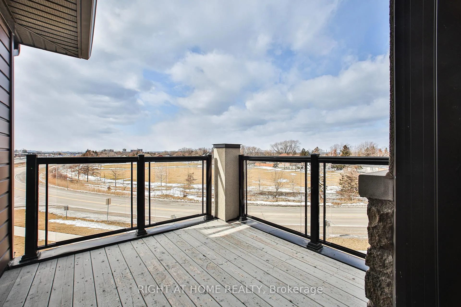 Photo 35 of Unit 102, 590 North Service Road, Hamilton, Lakeshore — HOMEH