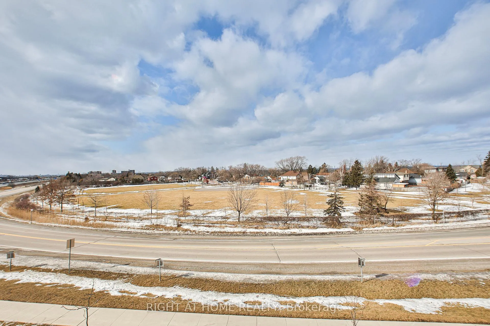 Photo 38 of Unit 102, 590 North Service Road, Hamilton, Lakeshore — HOMEH