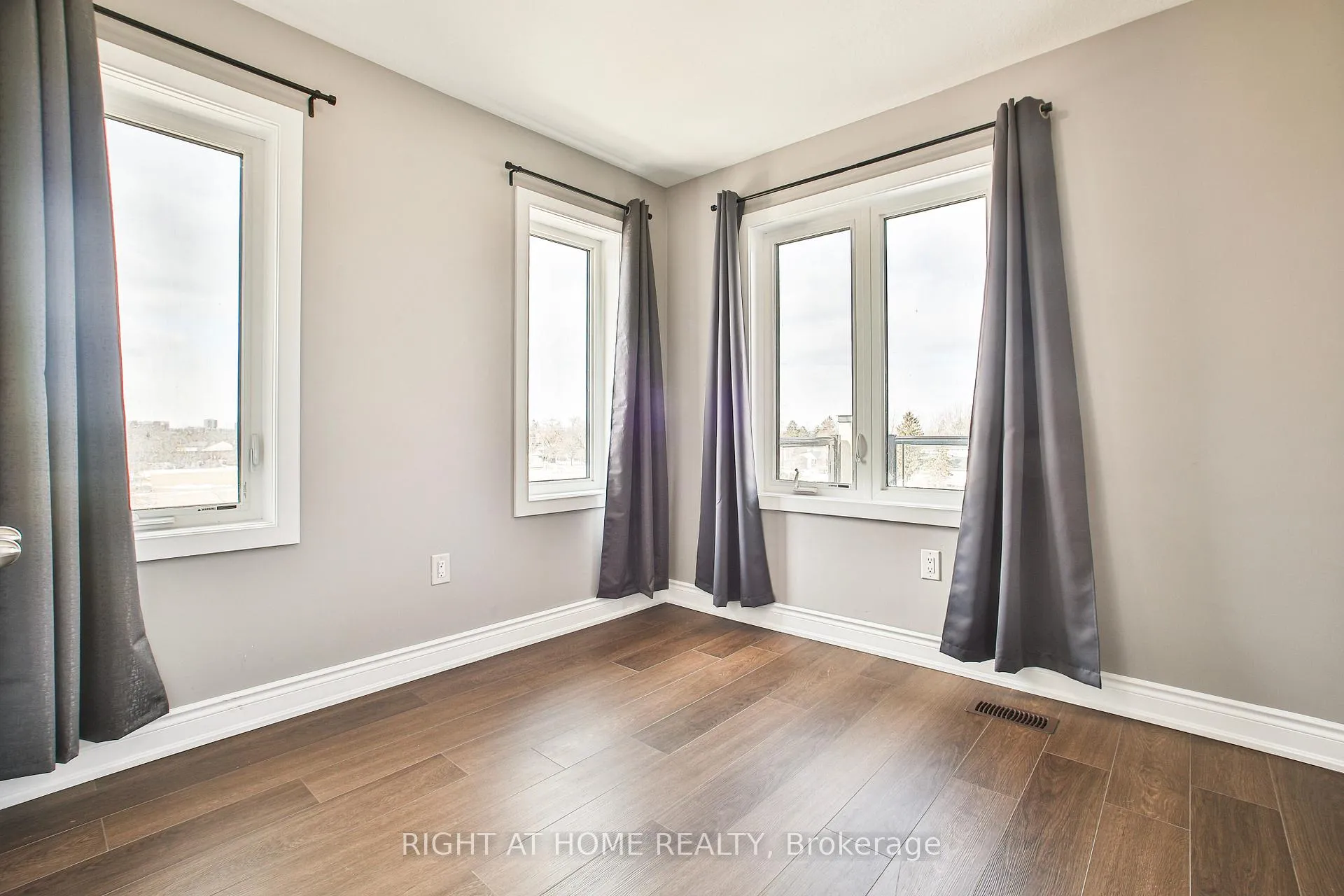 Photo 40 of Unit 102, 590 North Service Road, Hamilton, Lakeshore — HOMEH