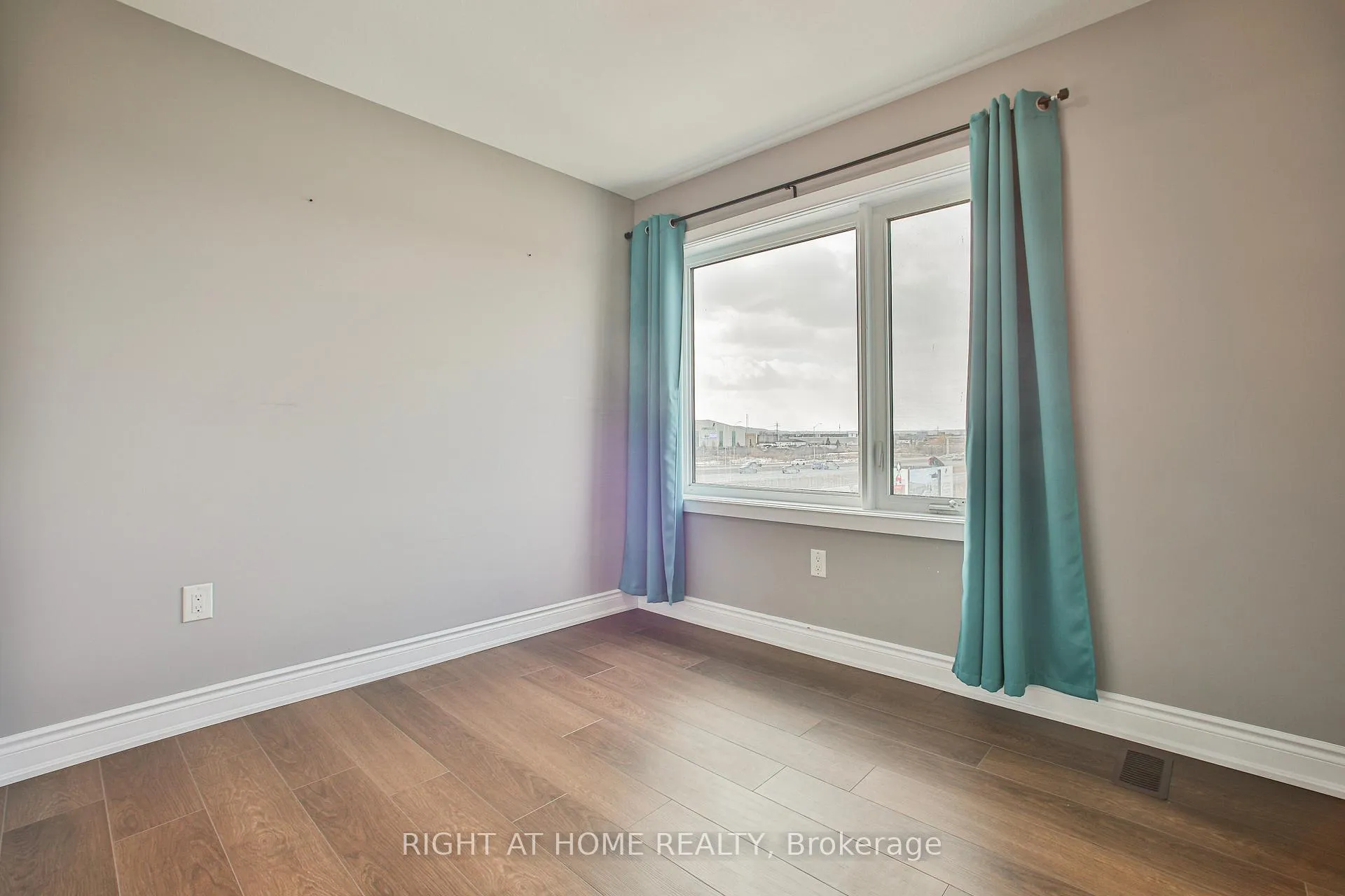 Photo 48 of Unit 102, 590 North Service Road, Hamilton, Lakeshore — HOMEH