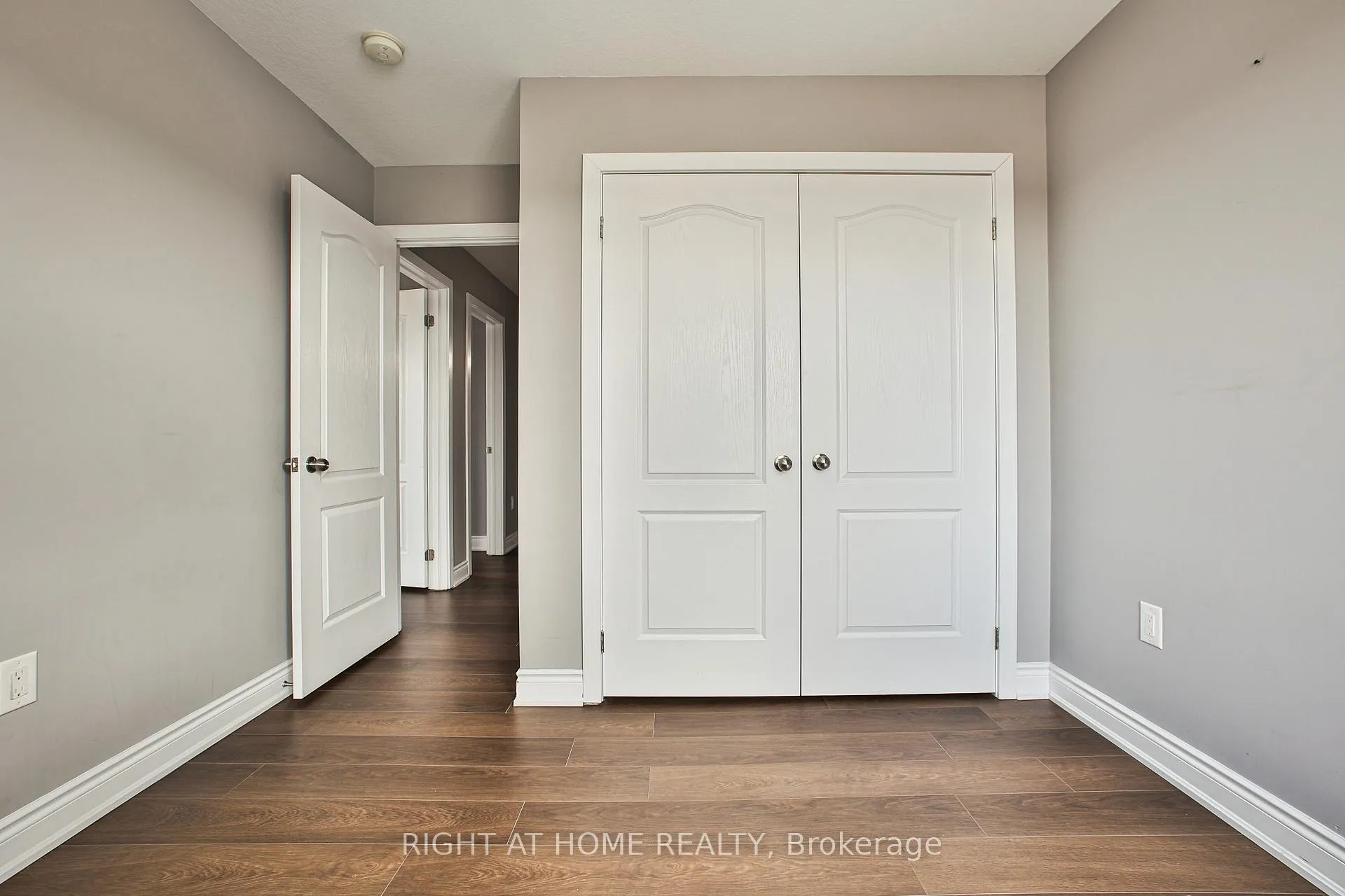Photo 49 of Unit 102, 590 North Service Road, Hamilton, Lakeshore — HOMEH