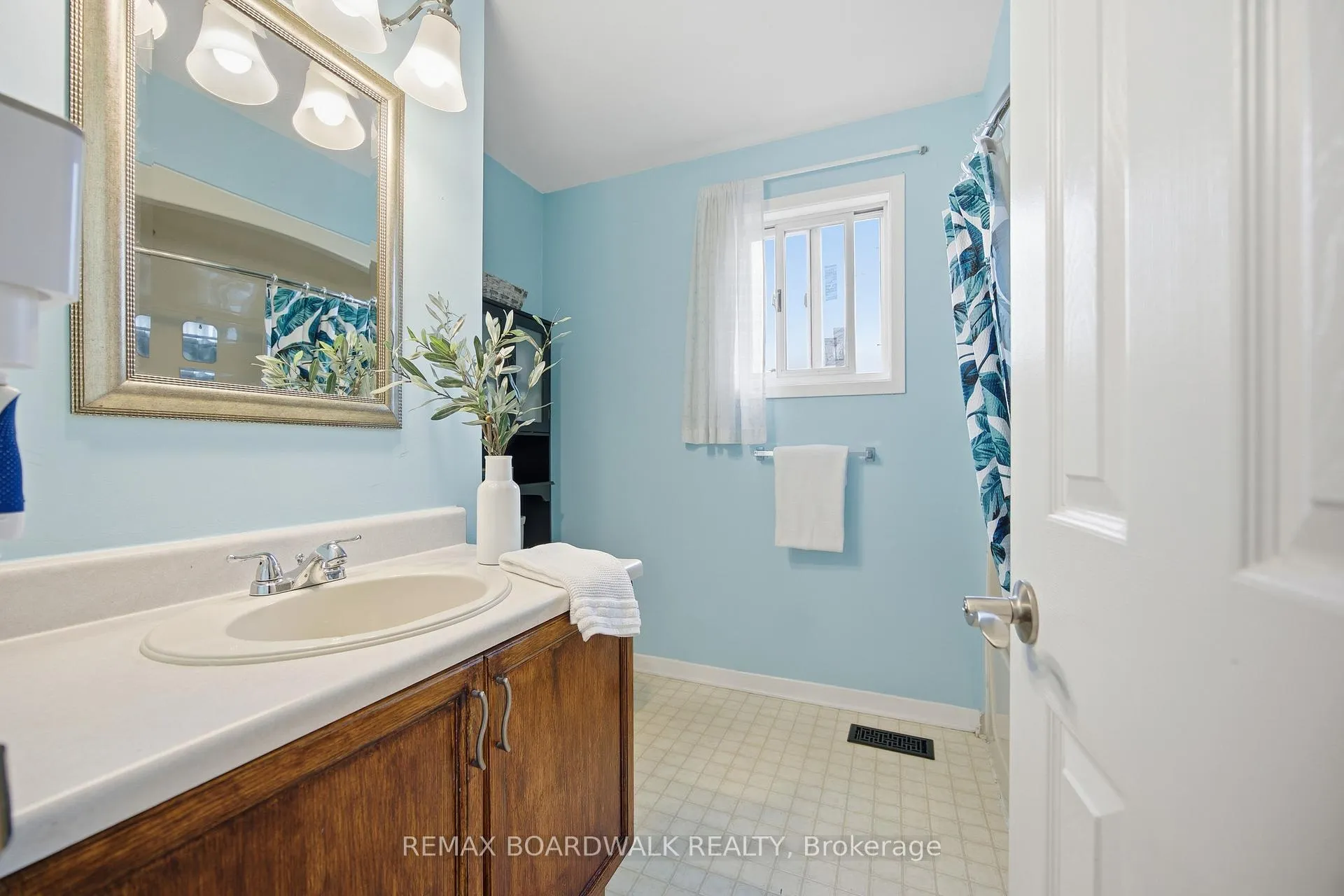 Photo 8 of 128 Dunham Street, Carleton Place — HOMEH