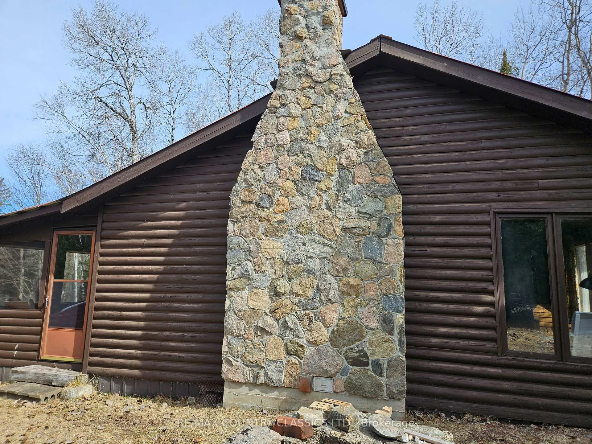 Photo 3 of 61 River Lane, South Algonquin — HOMEH