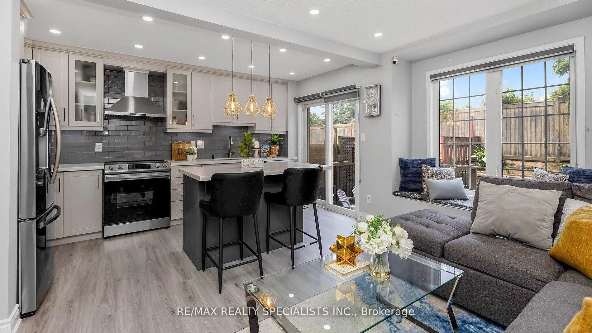 Photo 15 of 48 Ridgefield Court, Brampton, Vales of Castlemore — HOMEH