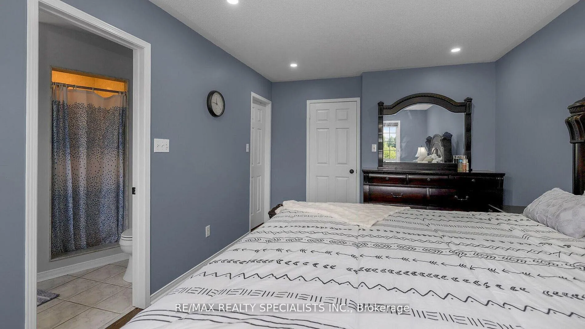 Photo 18 of 48 Ridgefield Court, Brampton, Vales of Castlemore — HOMEH