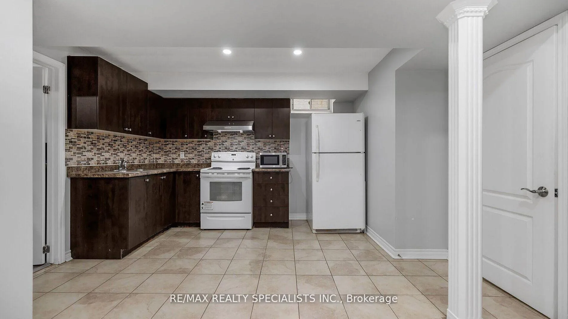 Photo 27 of 48 Ridgefield Court, Brampton, Vales of Castlemore — HOMEH