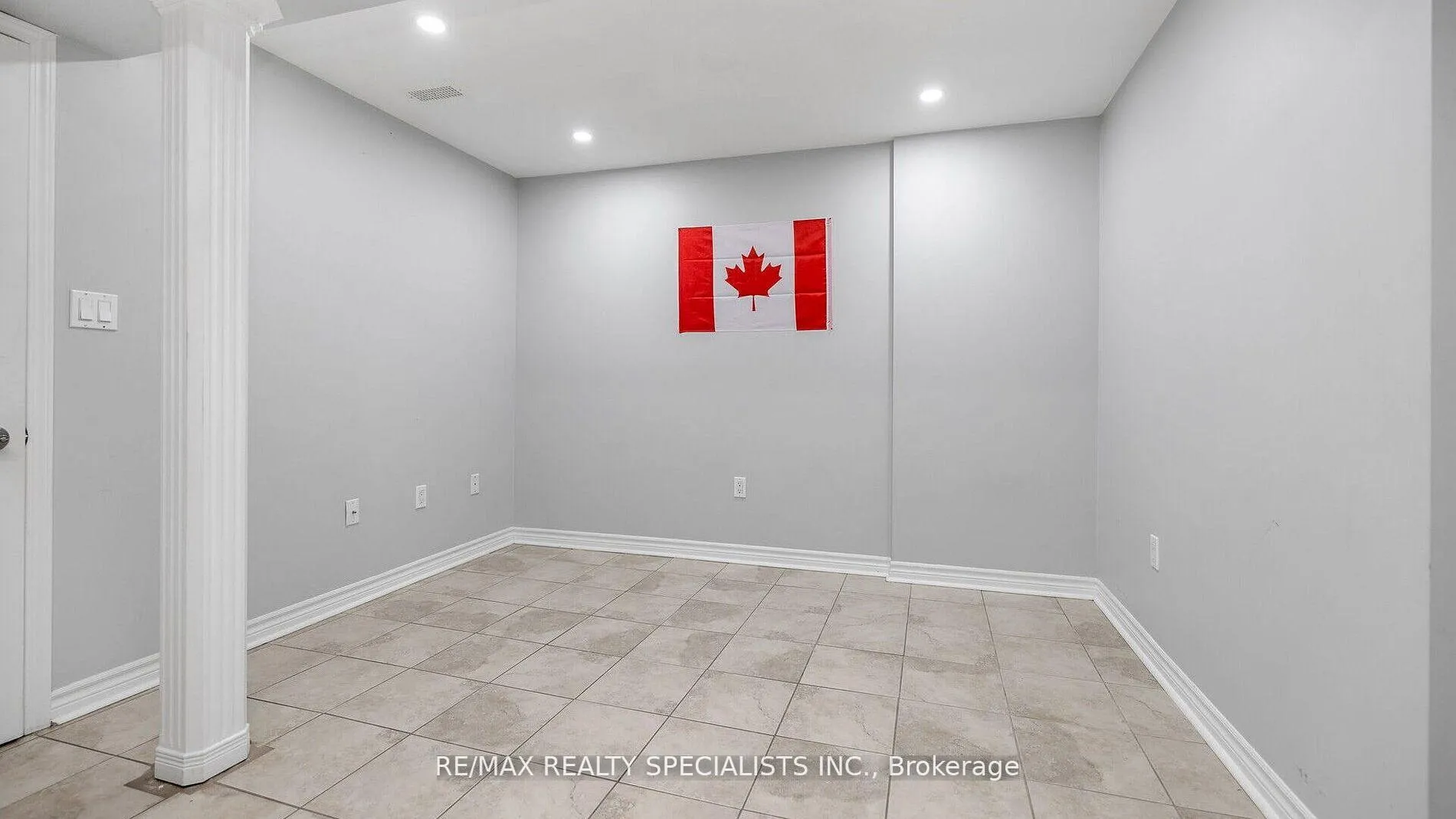 Photo 28 of 48 Ridgefield Court, Brampton, Vales of Castlemore — HOMEH