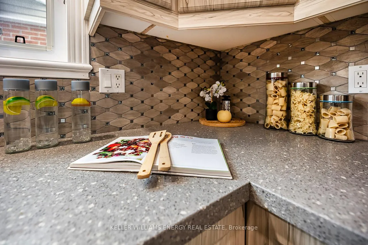 Photo 9 of 416 Mayfair Avenue, Oshawa, Centennial — HOMEH