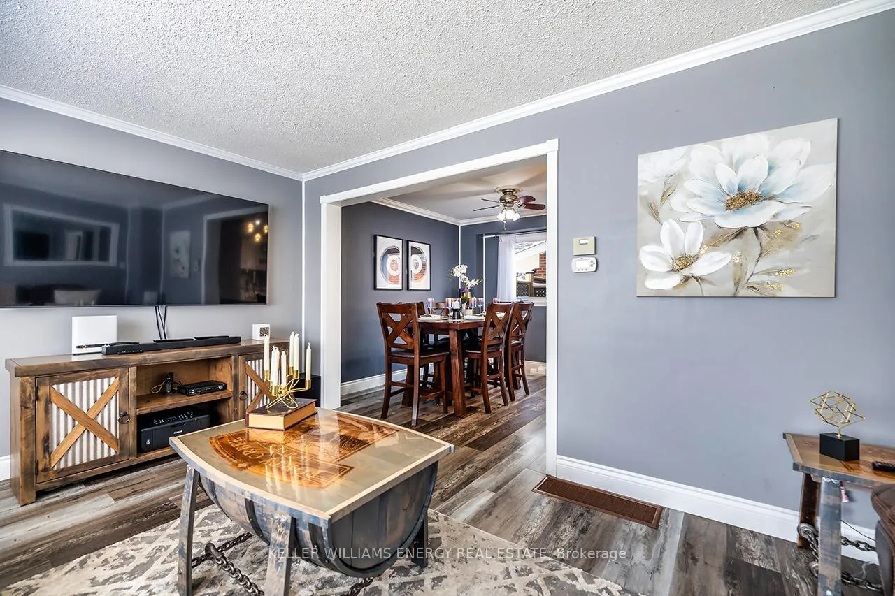 Photo 16 of 416 Mayfair Avenue, Oshawa, Centennial — HOMEH