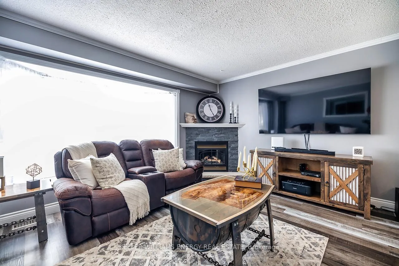 Photo 17 of 416 Mayfair Avenue, Oshawa, Centennial — HOMEH