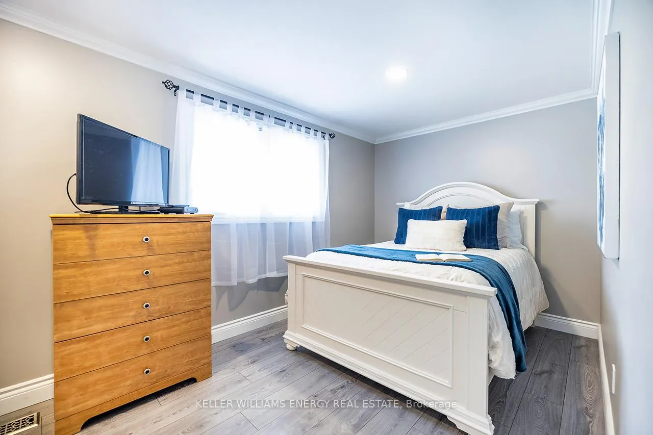 Photo 27 of 416 Mayfair Avenue, Oshawa, Centennial — HOMEH
