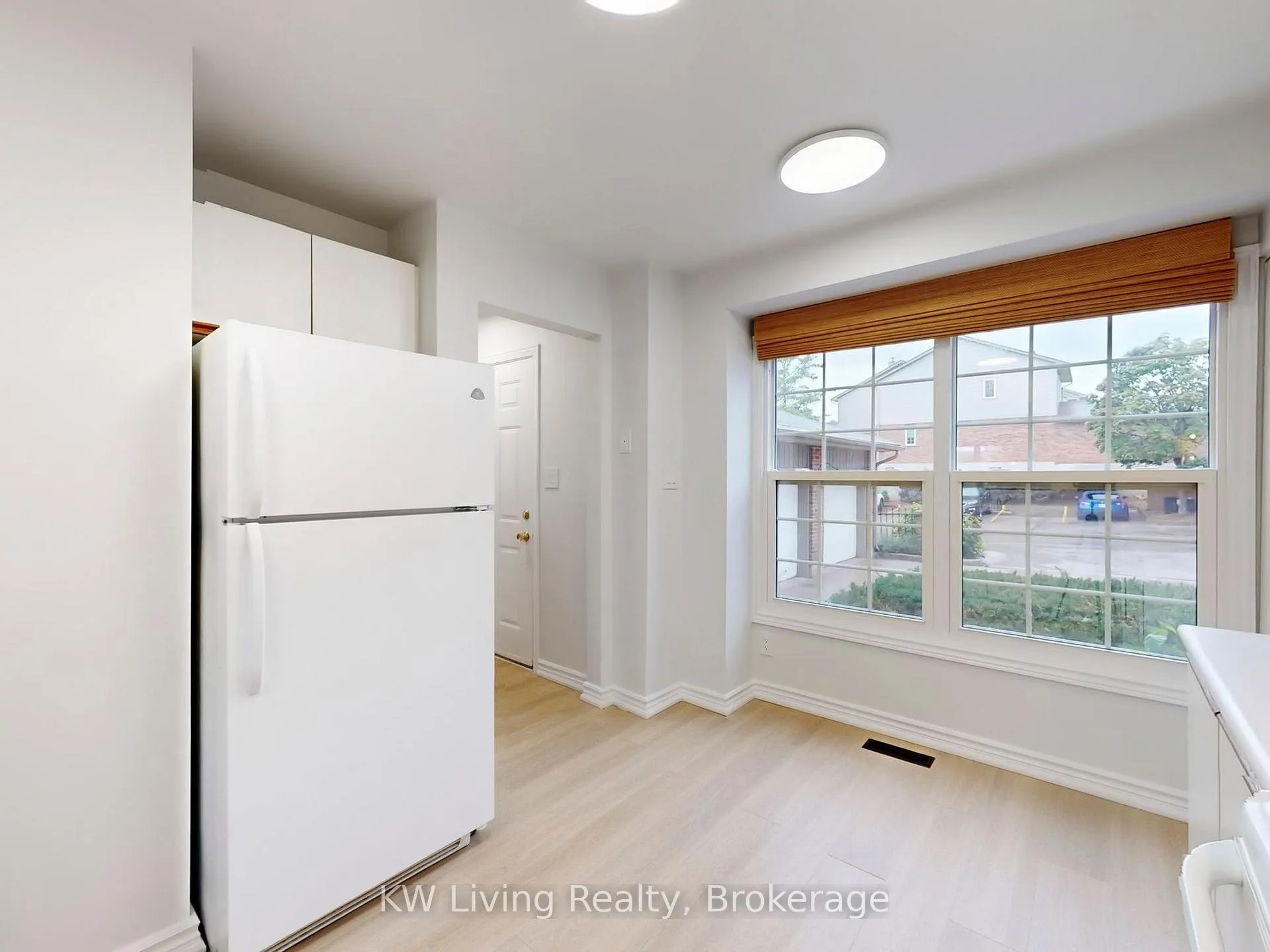Photo 6 of Unit 18, 250 Keats Way, Waterloo — HOMEH