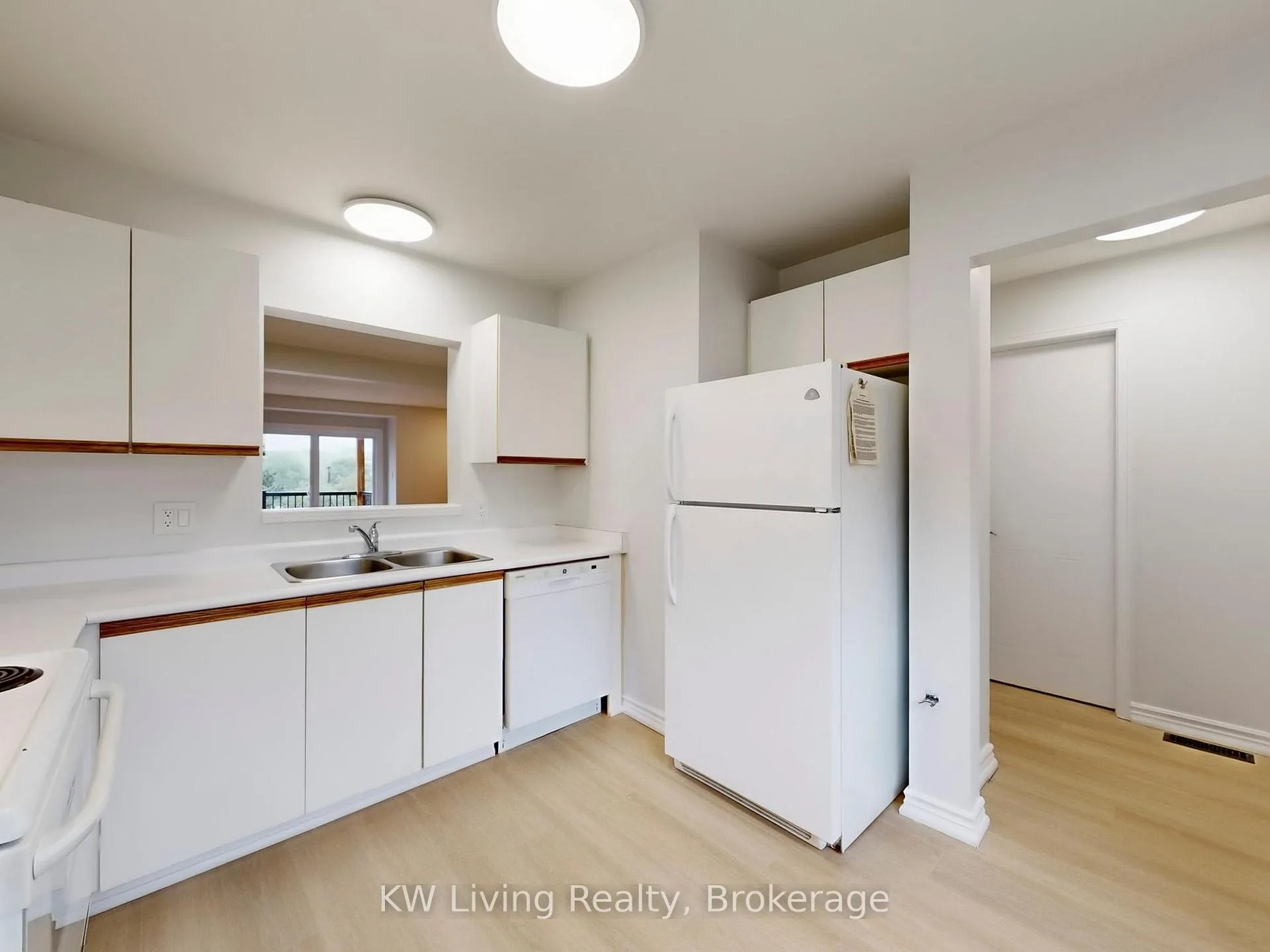 Photo 7 of Unit 18, 250 Keats Way, Waterloo — HOMEH