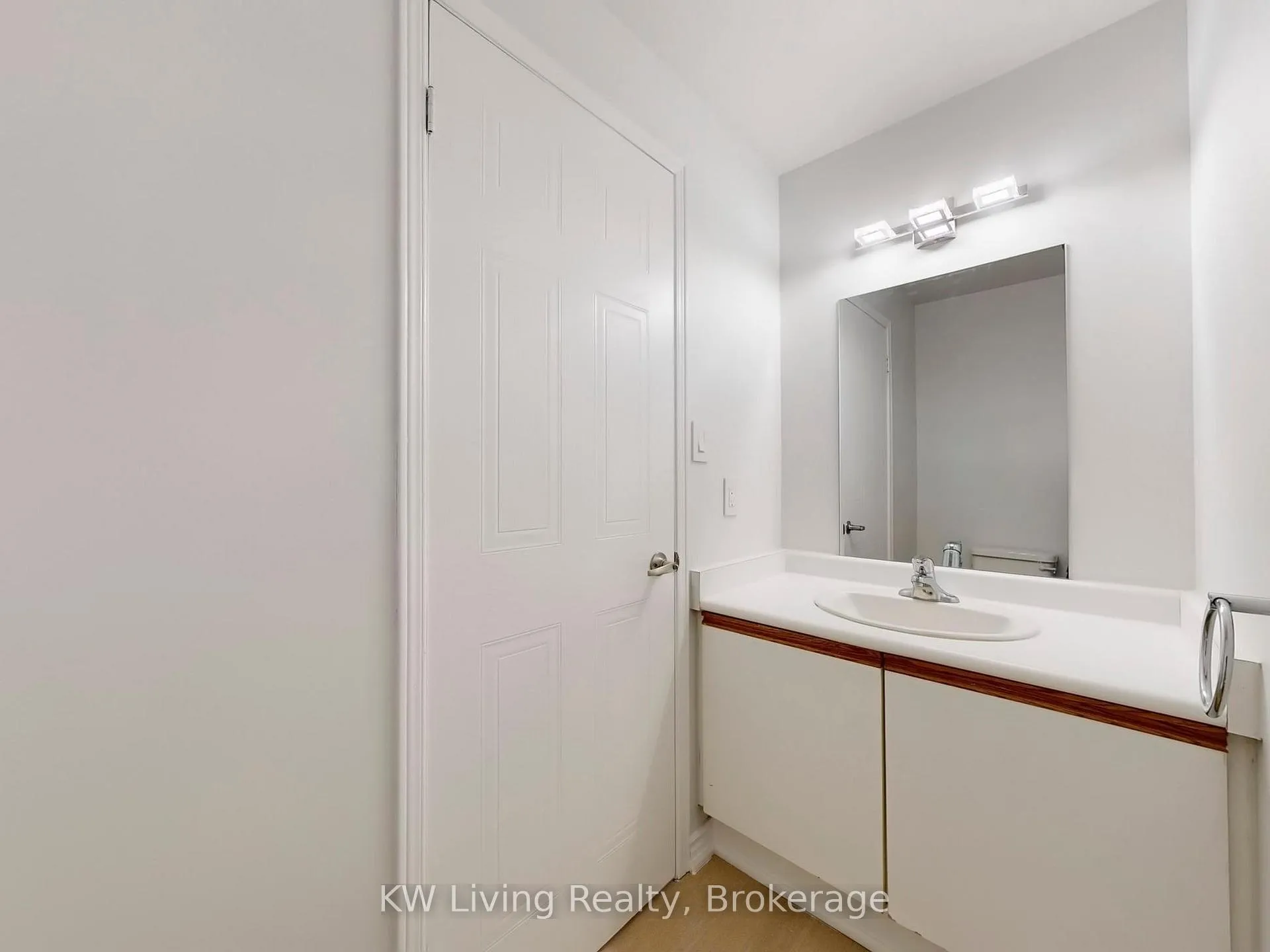 Photo 17 of Unit 18, 250 Keats Way, Waterloo — HOMEH