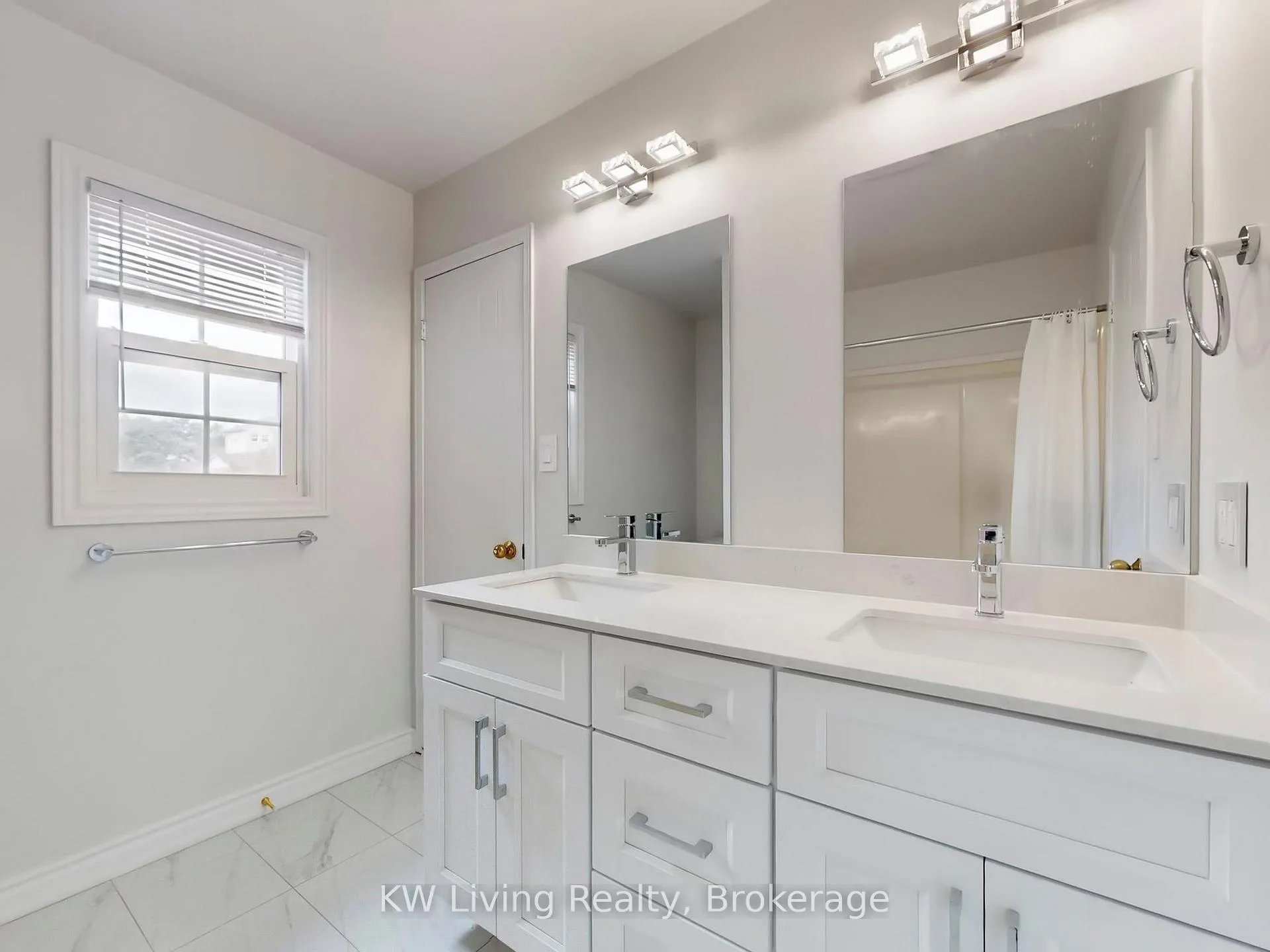 Photo 25 of Unit 18, 250 Keats Way, Waterloo — HOMEH