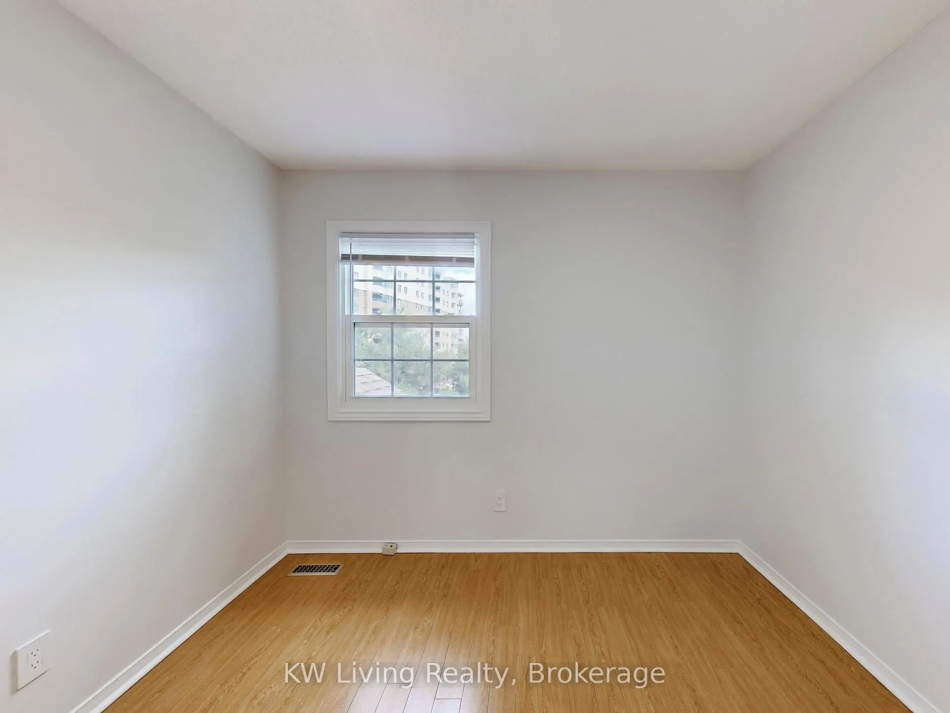Photo 33 of Unit 18, 250 Keats Way, Waterloo — HOMEH