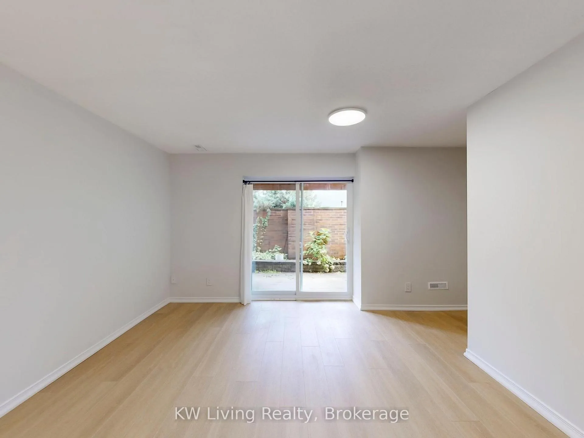Photo 37 of Unit 18, 250 Keats Way, Waterloo — HOMEH