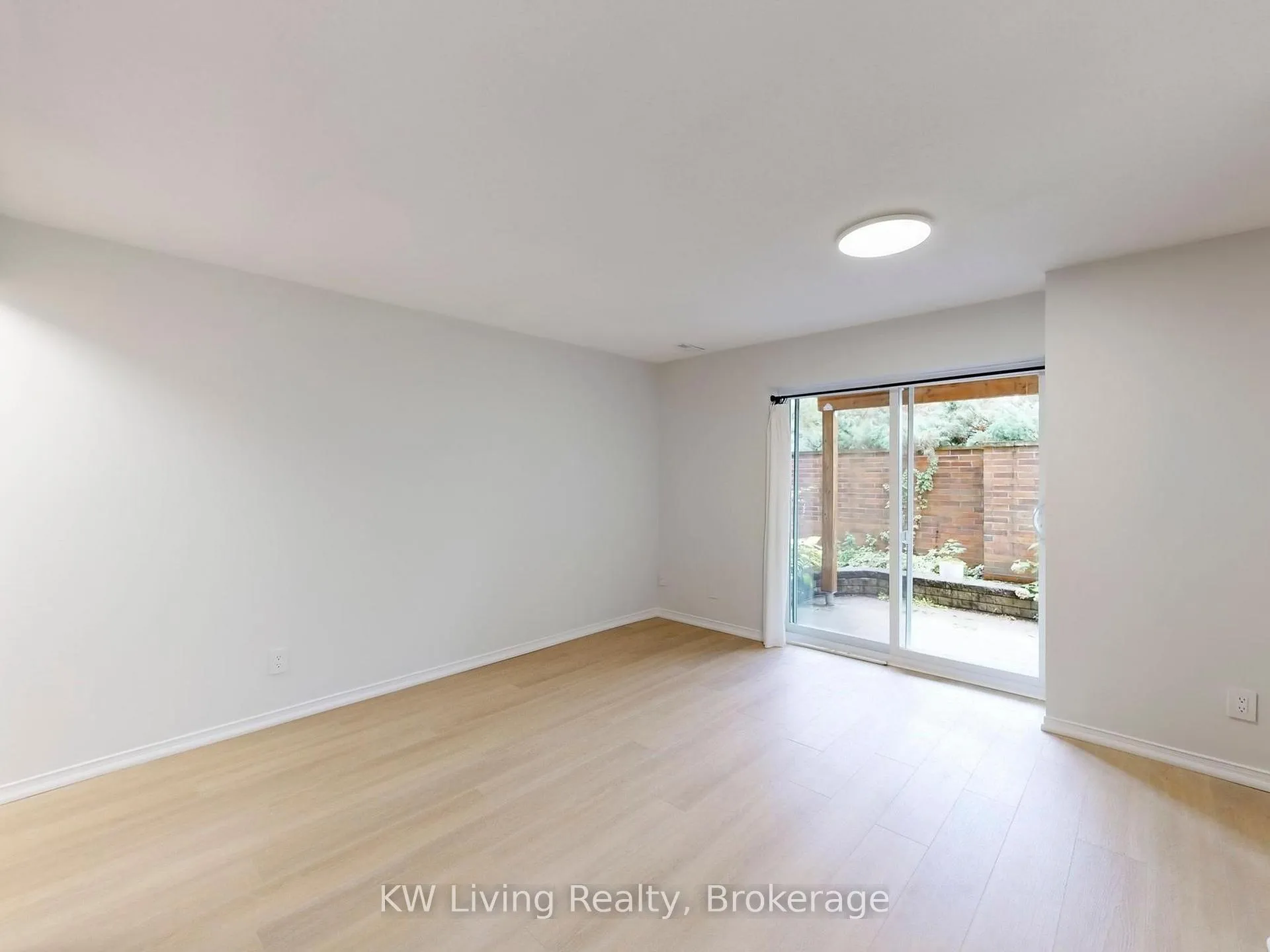 Photo 38 of Unit 18, 250 Keats Way, Waterloo — HOMEH