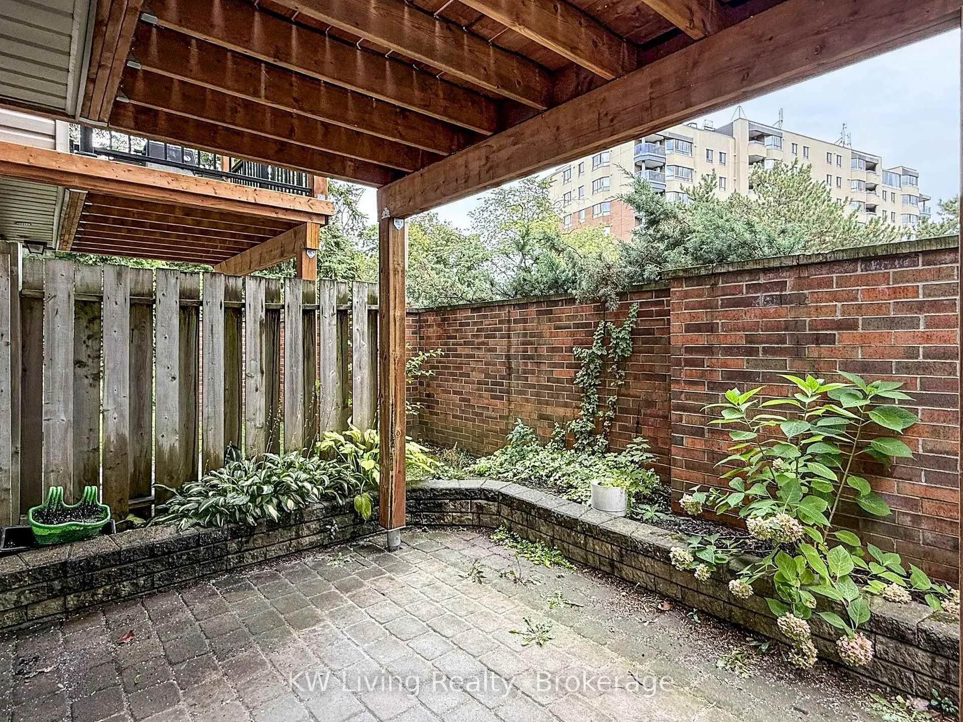 Photo 40 of Unit 18, 250 Keats Way, Waterloo — HOMEH