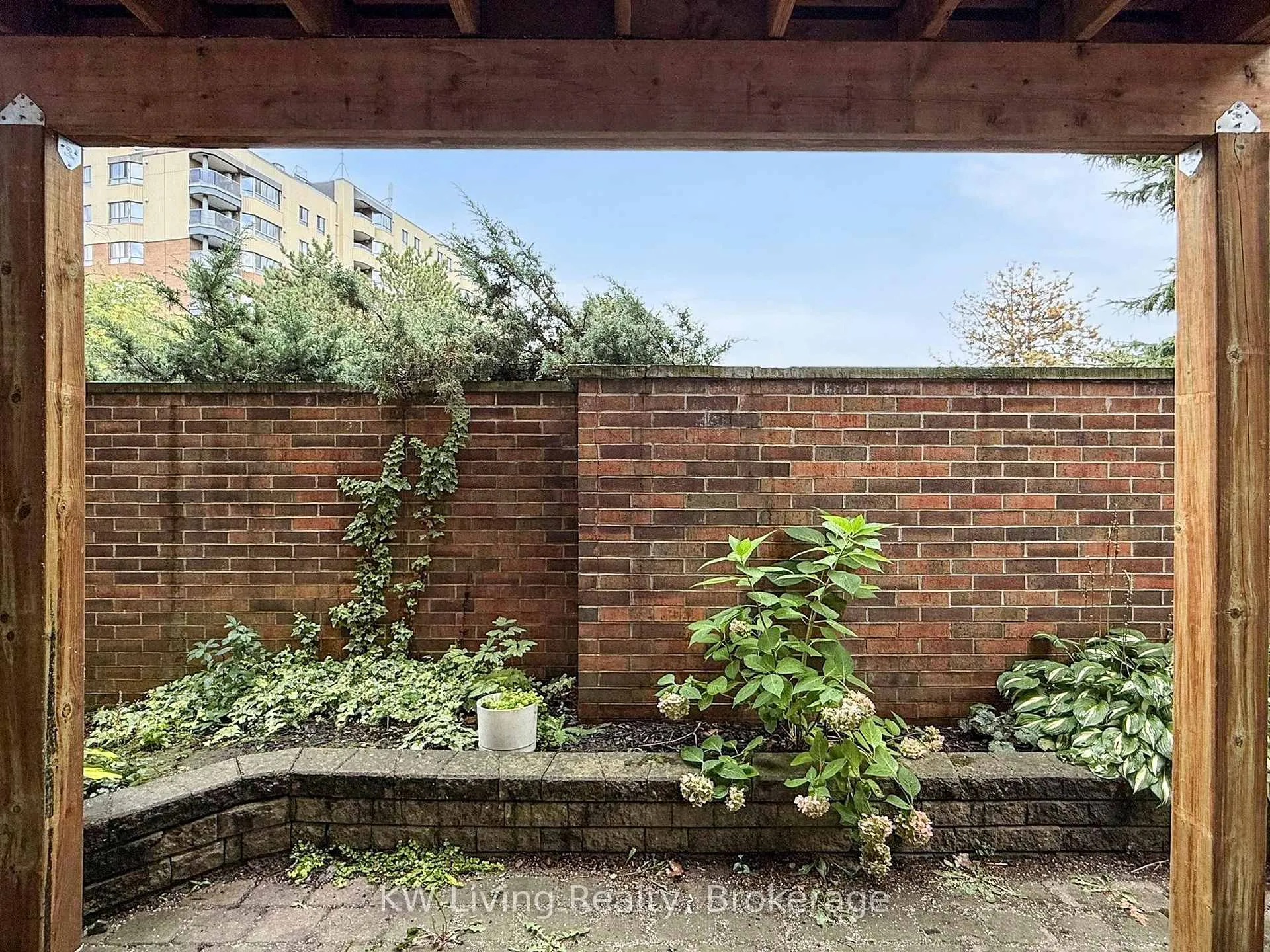 Photo 42 of Unit 18, 250 Keats Way, Waterloo — HOMEH