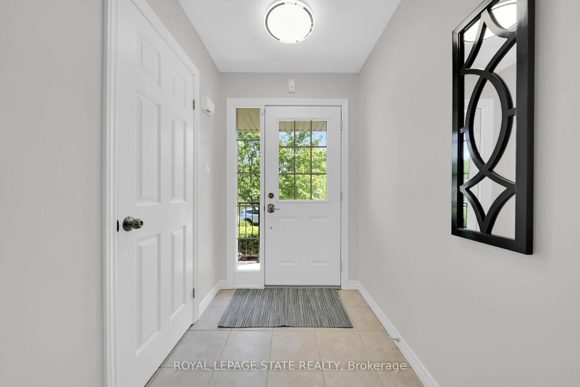 Photo 6 of 49 Morwick Drive, Hamilton, Ancaster — HOMEH