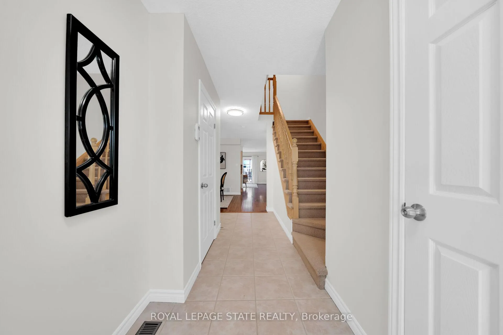 Photo 8 of 49 Morwick Drive, Hamilton, Ancaster — HOMEH