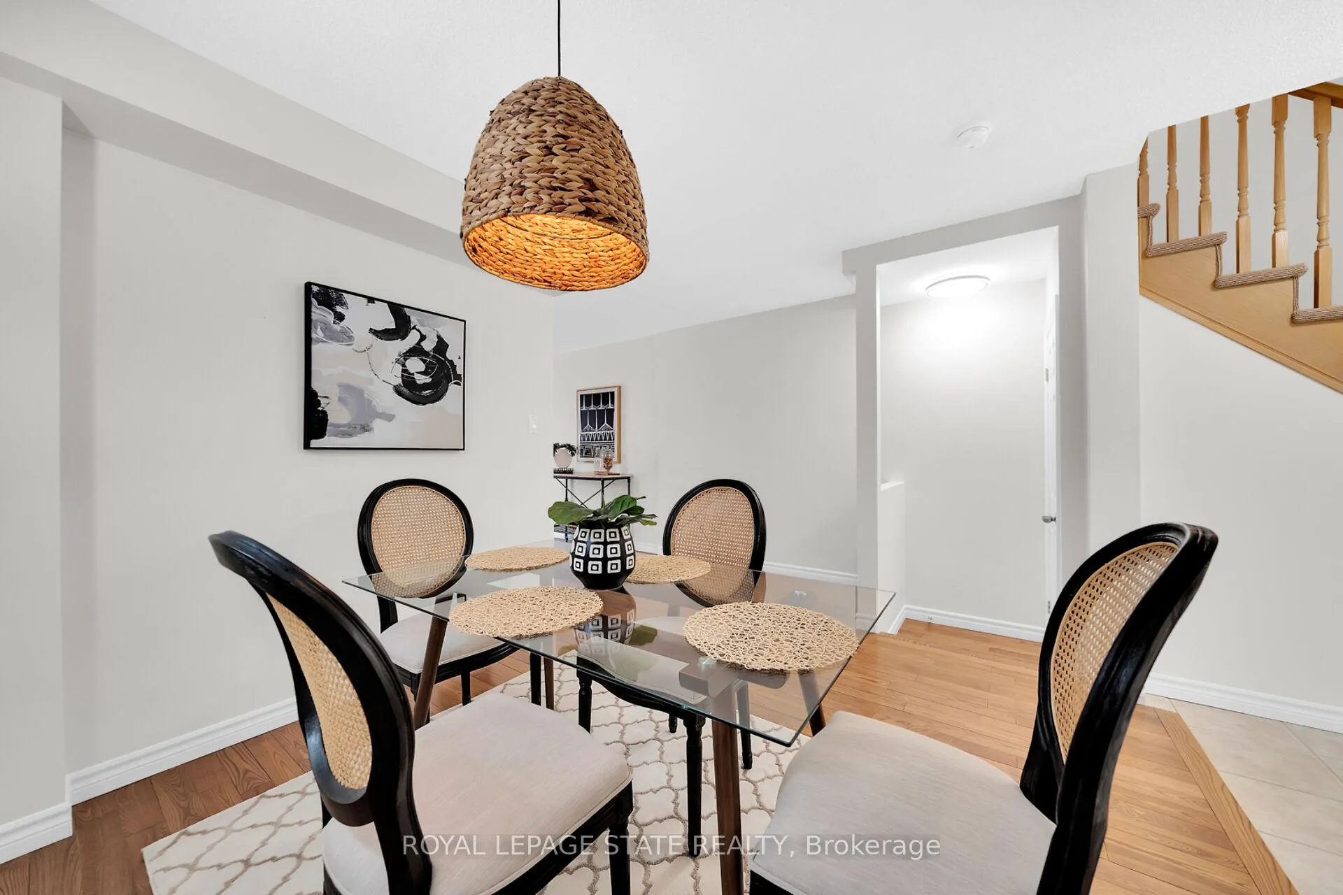 Photo 11 of 49 Morwick Drive, Hamilton, Ancaster — HOMEH