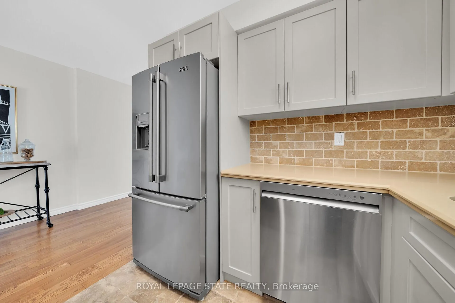 Photo 18 of 49 Morwick Drive, Hamilton, Ancaster — HOMEH