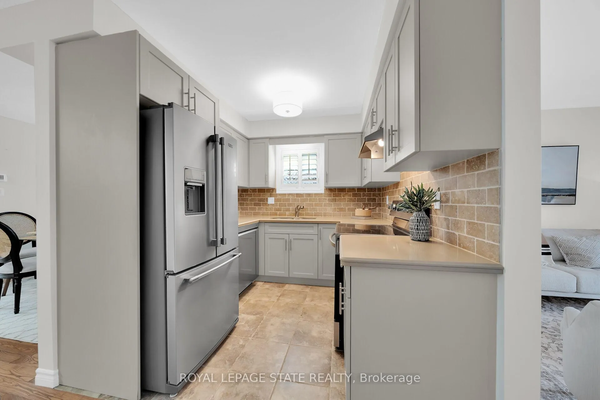 Photo 25 of 49 Morwick Drive, Hamilton, Ancaster — HOMEH