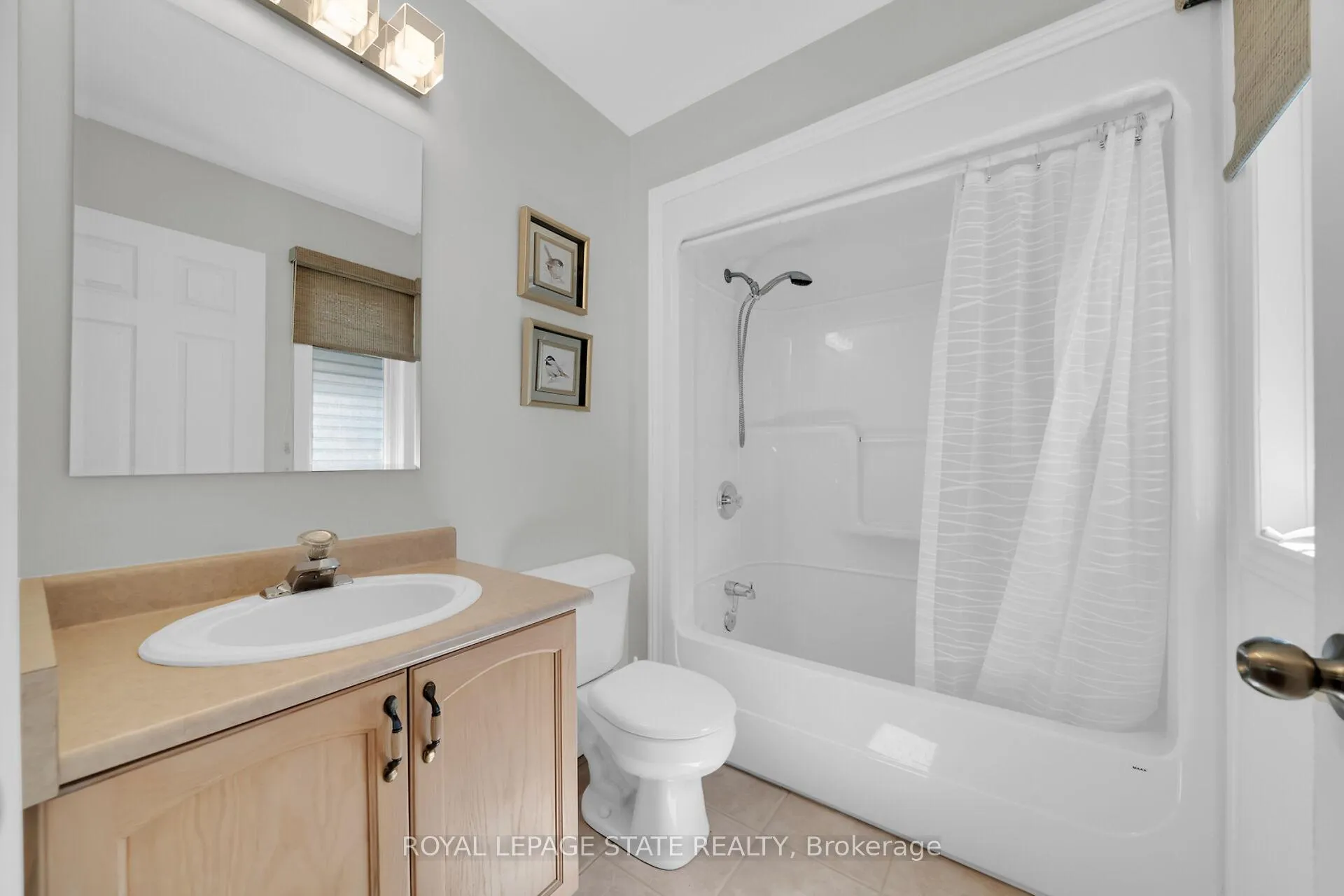 Photo 34 of 49 Morwick Drive, Hamilton, Ancaster — HOMEH