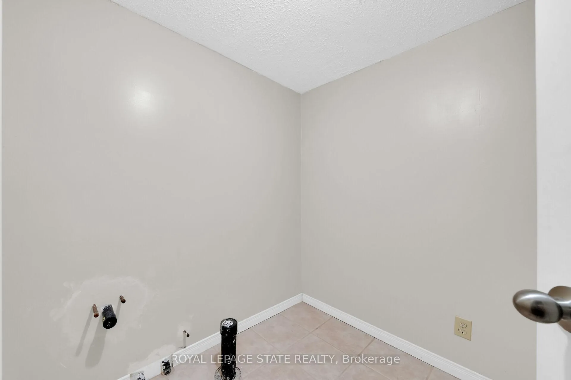 Photo 40 of 49 Morwick Drive, Hamilton, Ancaster — HOMEH