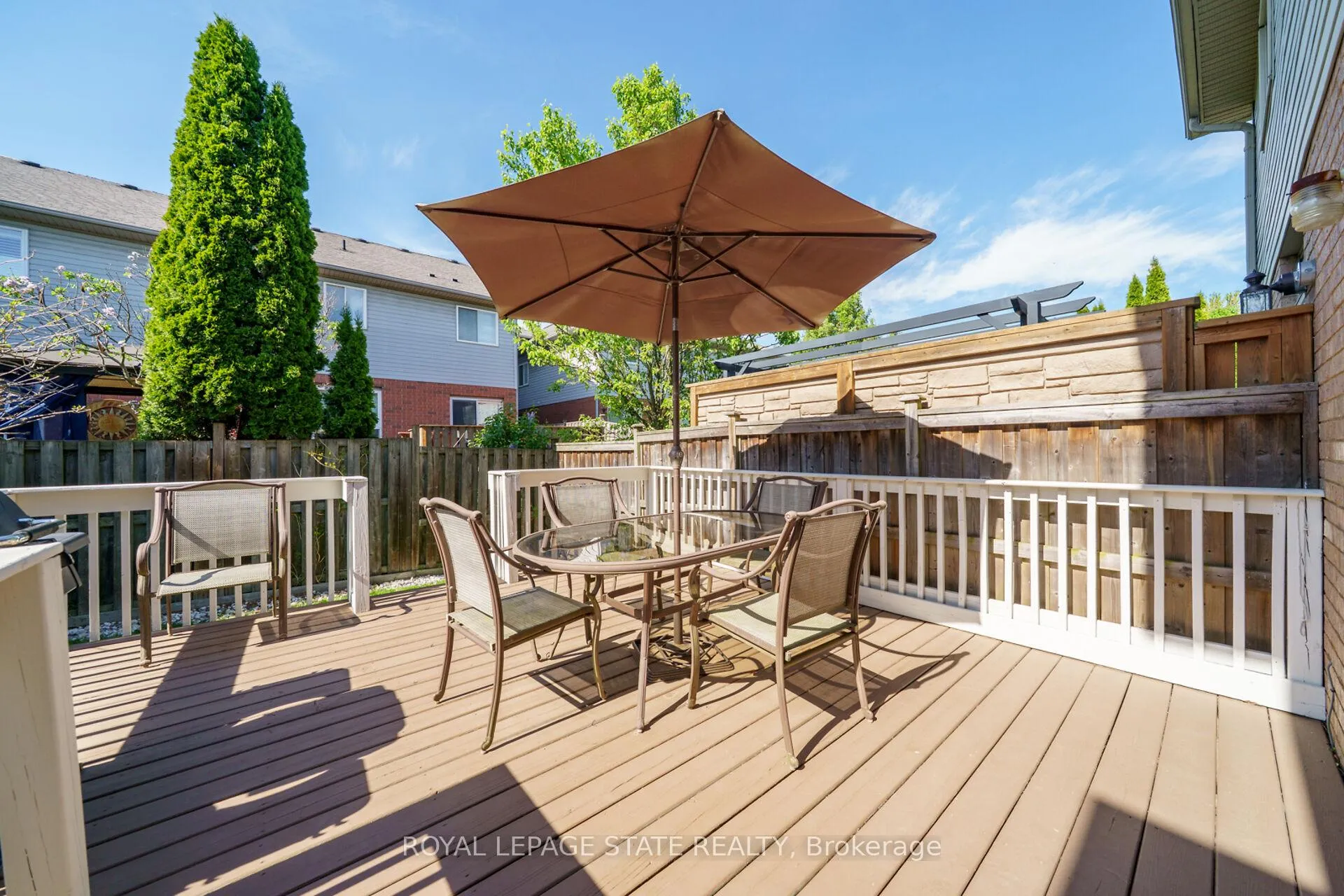 Photo 42 of 49 Morwick Drive, Hamilton, Ancaster — HOMEH