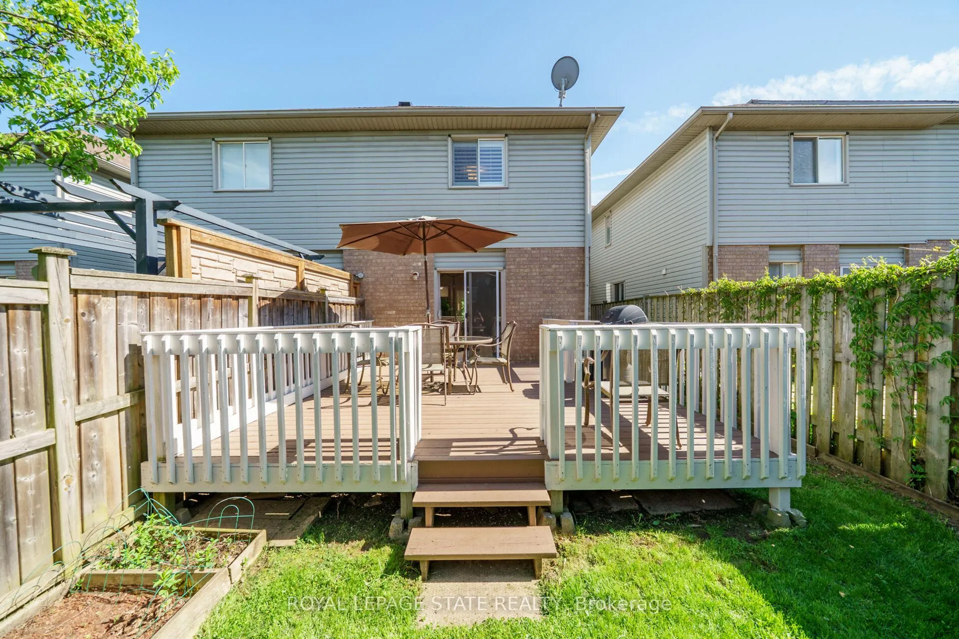 Photo 47 of 49 Morwick Drive, Hamilton, Ancaster — HOMEH