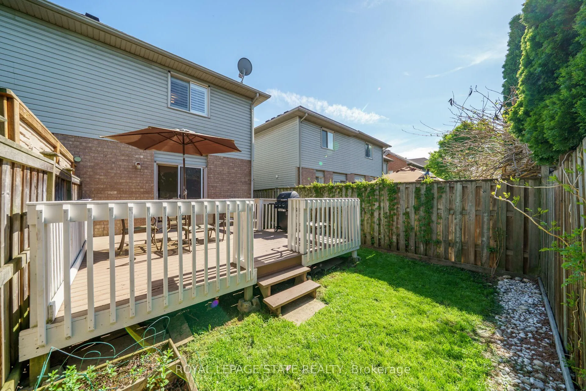 Photo 48 of 49 Morwick Drive, Hamilton, Ancaster — HOMEH