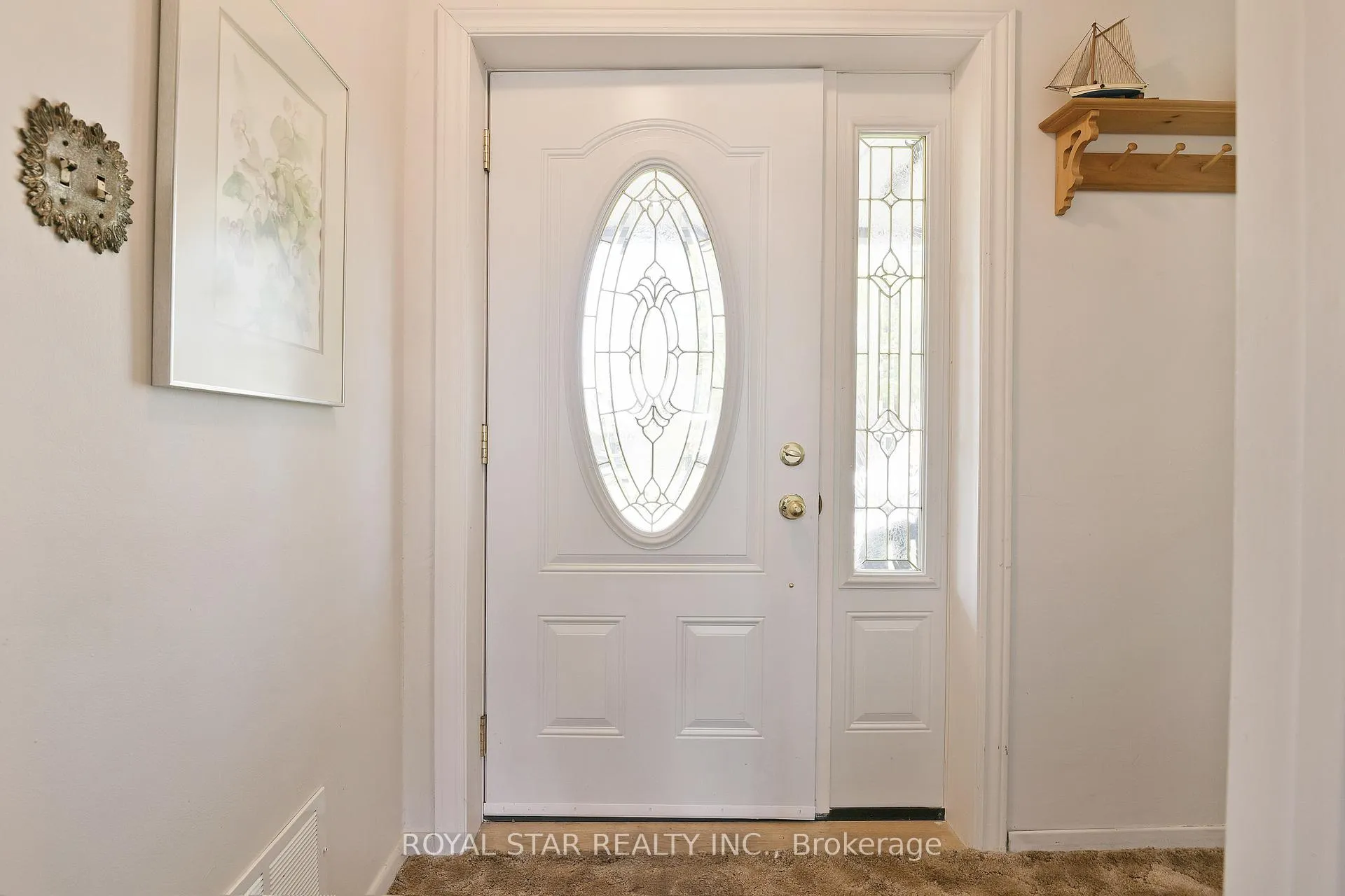 Photo 4 of 84 St Claire Avenue, Ottawa, Meadowlands/St. Claire Gardens — HOMEH