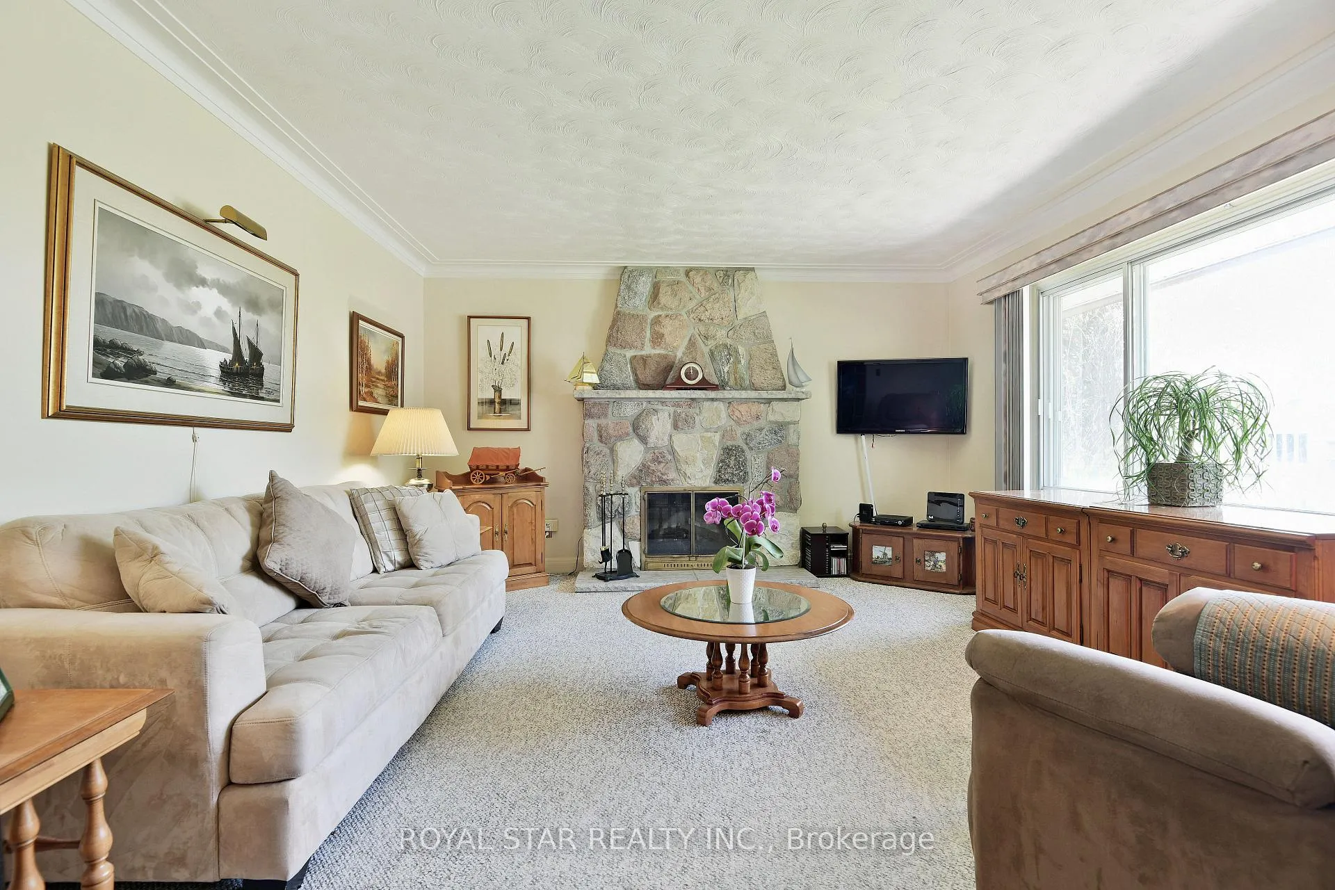Photo 6 of 84 St Claire Avenue, Ottawa, Meadowlands/St. Claire Gardens — HOMEH