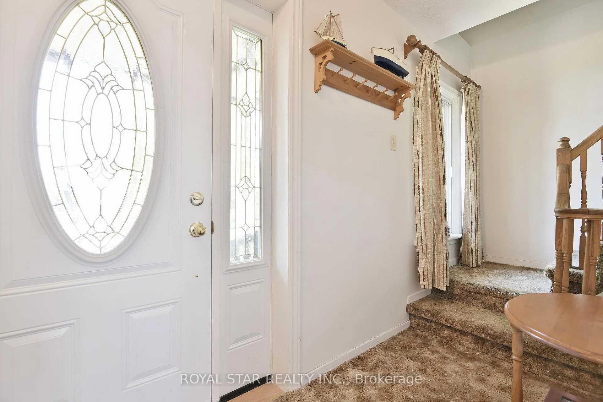 Photo 14 of 84 St Claire Avenue, Ottawa, Meadowlands/St. Claire Gardens — HOMEH