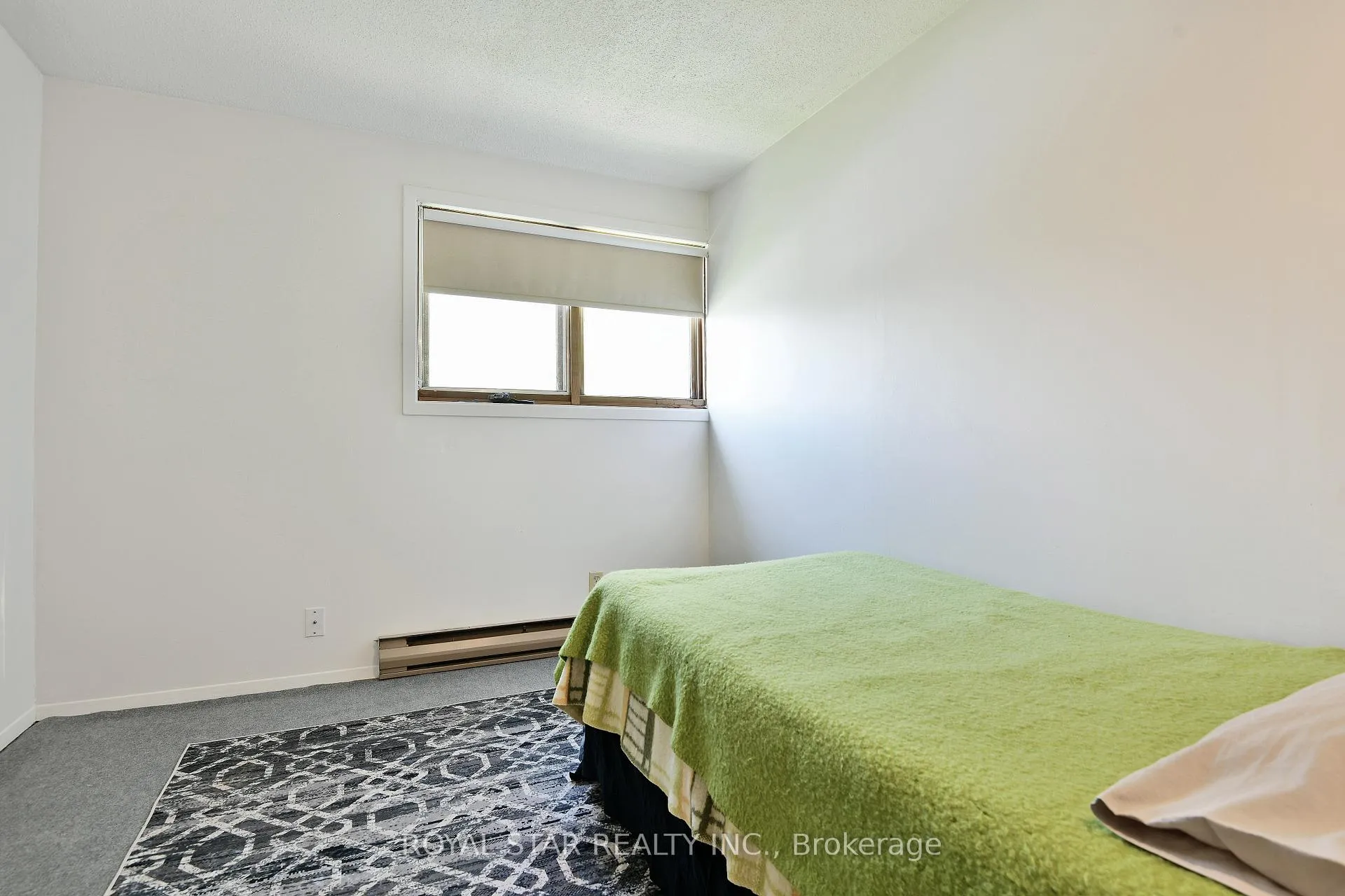 Photo 19 of 84 St Claire Avenue, Ottawa, Meadowlands/St. Claire Gardens — HOMEH