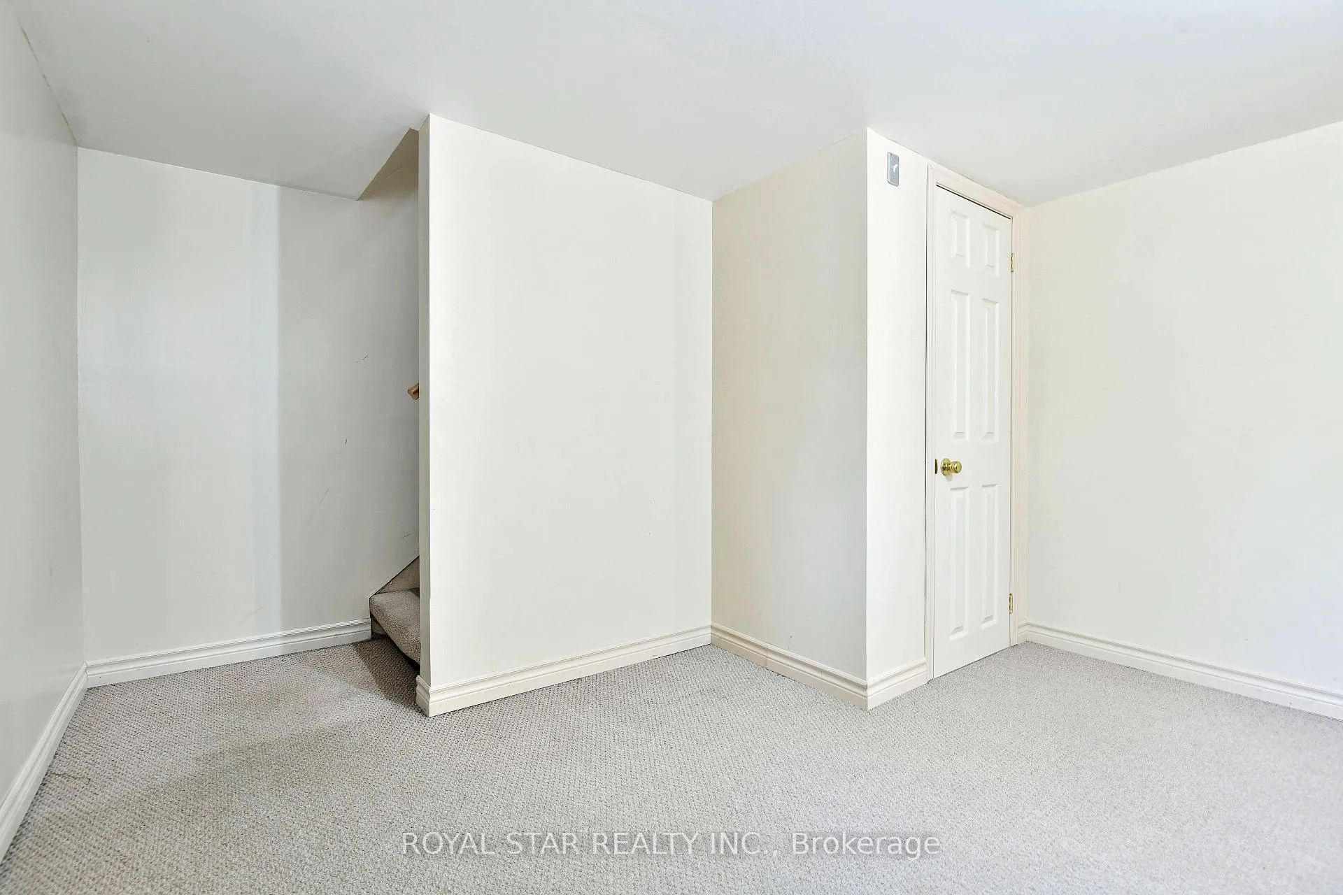 Photo 22 of 84 St Claire Avenue, Ottawa, Meadowlands/St. Claire Gardens — HOMEH