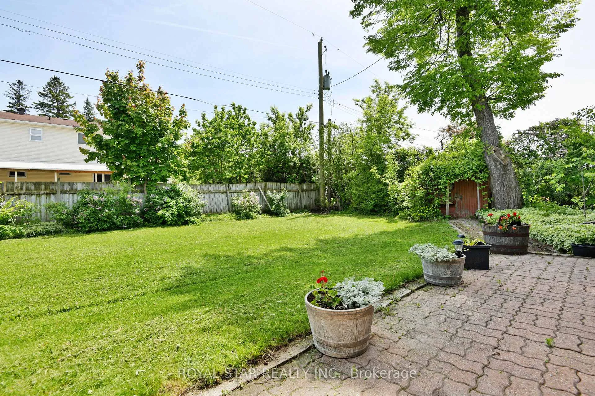 Photo 30 of 84 St Claire Avenue, Ottawa, Meadowlands/St. Claire Gardens — HOMEH