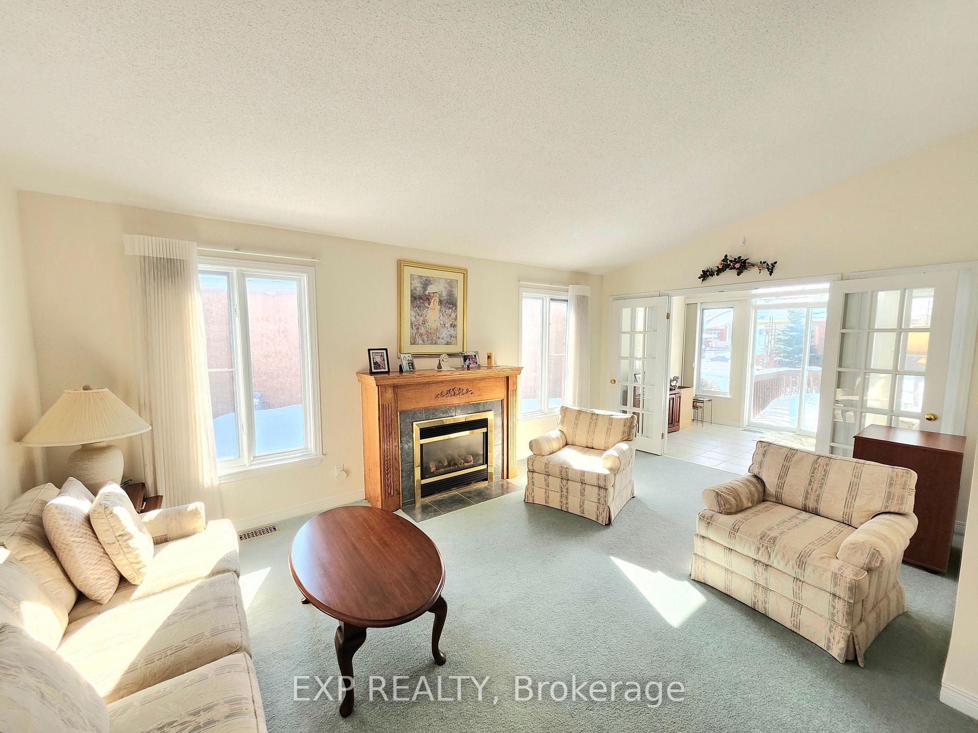 Photo 13 of 4453 Bittersweet Place, Ottawa, Riverside South/Gloucester Glen — HOMEH