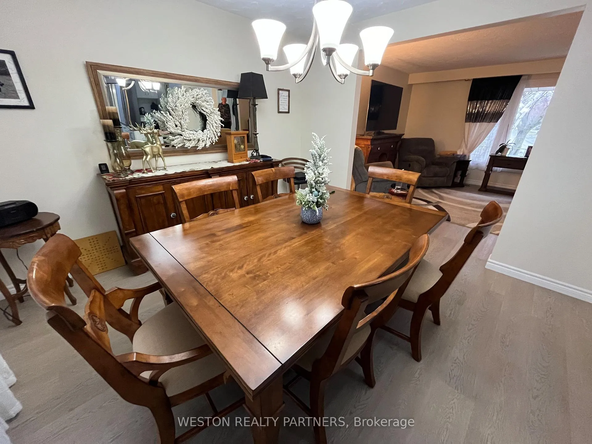 Photo 4 of 52 Debora Drive, Grimsby, Grimsby East — HOMEH