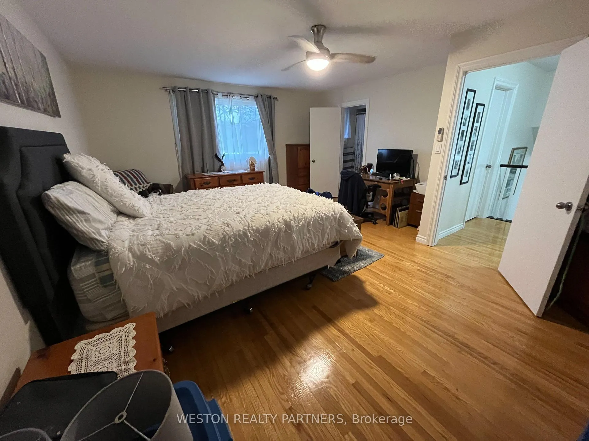 Photo 8 of 52 Debora Drive, Grimsby, Grimsby East — HOMEH