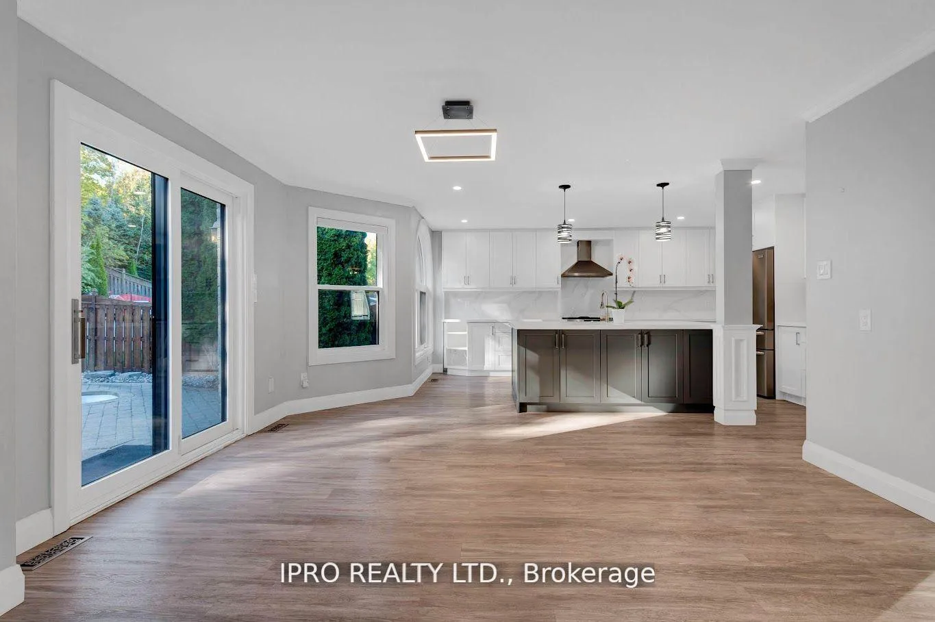 Photo 9 of 23 Grants Way, Barrie, Ardagh — HOMEH