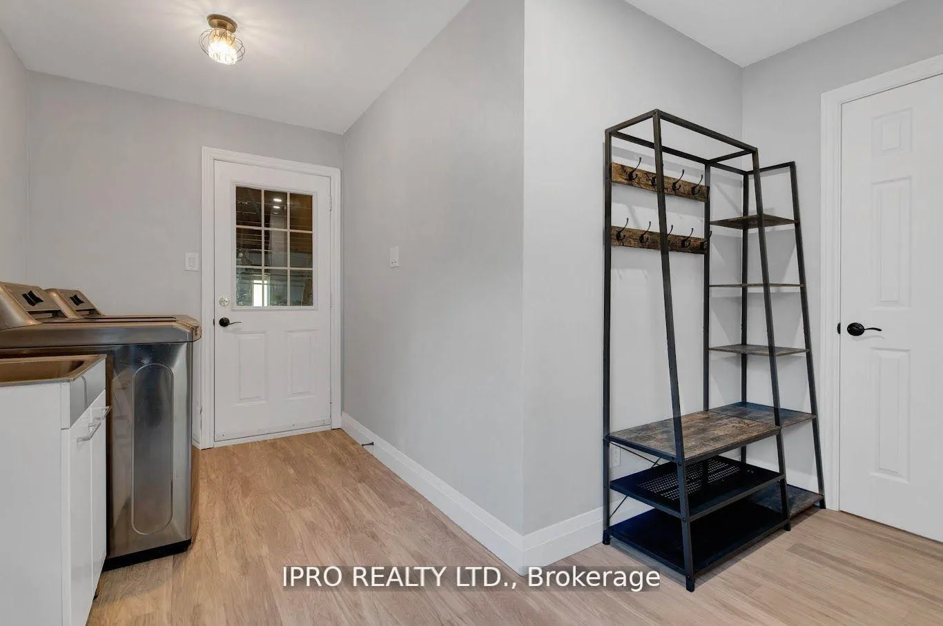 Photo 13 of 23 Grants Way, Barrie, Ardagh — HOMEH