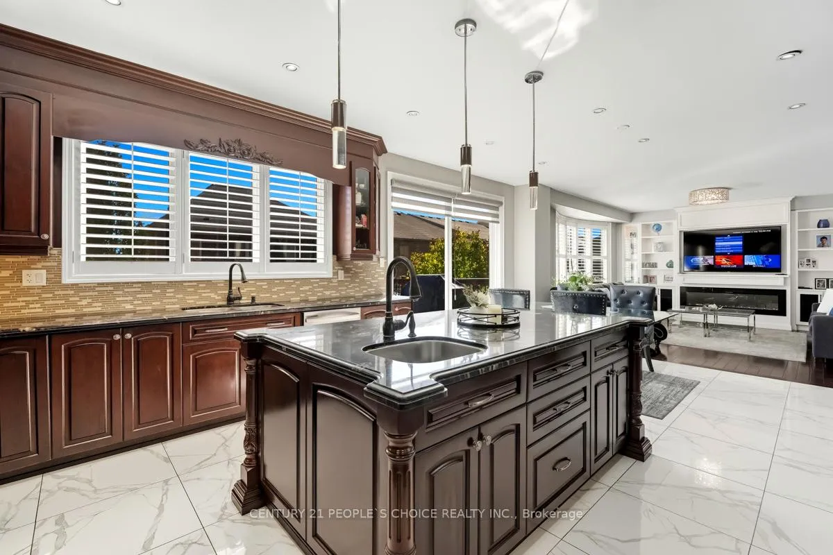 Photo 10 of 318 Laundon Terrace, Milton, Scott — HOMEH