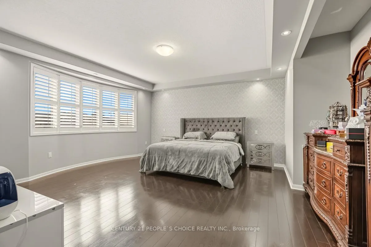 Photo 16 of 318 Laundon Terrace, Milton, Scott — HOMEH