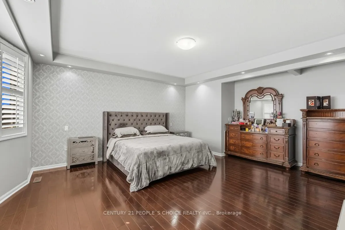 Photo 17 of 318 Laundon Terrace, Milton, Scott — HOMEH